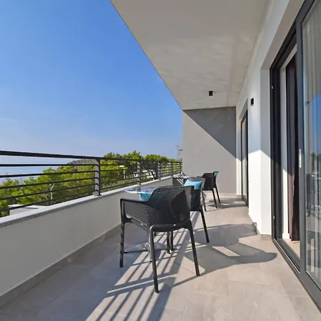 Holiday Alexandra By Interhome * Makarska